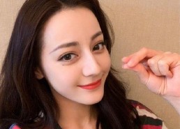 女生自拍的杀伤力娱乐吃瓜,自拍杀手！揭秘女生自拍背后的娱乐吃瓜风云