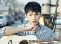 娱乐吃瓜郑业成微博,娱乐圈幕后故事大揭秘