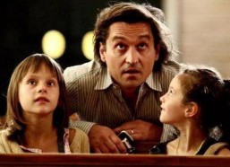 娱乐吃瓜酱爸妈在线观看,揭秘明星家庭温馨瞬间